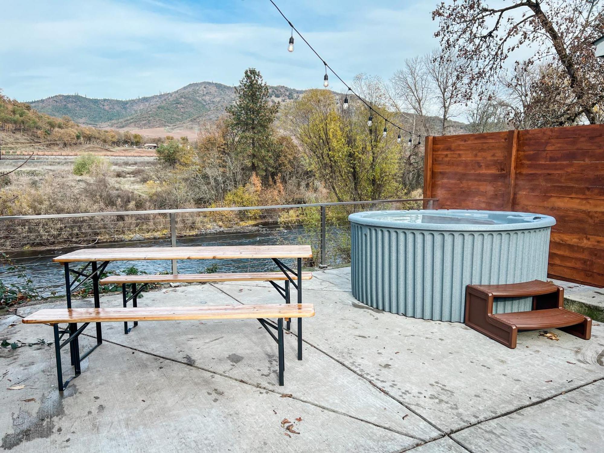 Waterfront River Apartments Rogue River Exterior foto